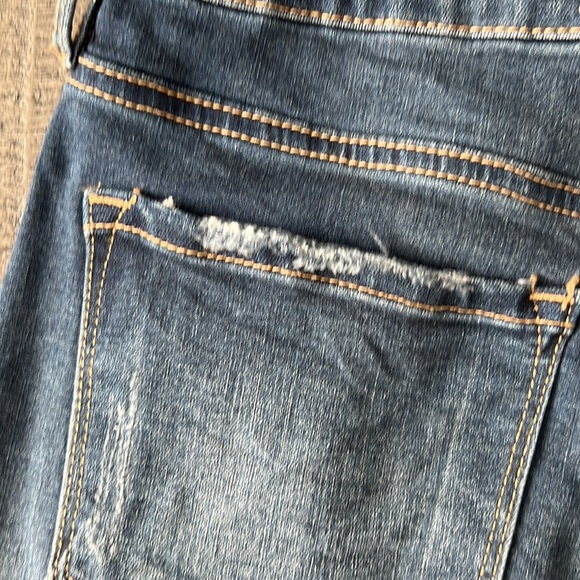 NWOT KanCan dark wash jean shorts, size 26 - Picture 7 of 8